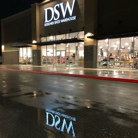 Apply to Store Manager, Retail Sales Associate, Assistant Store Manager and more. . Dsw cedar park